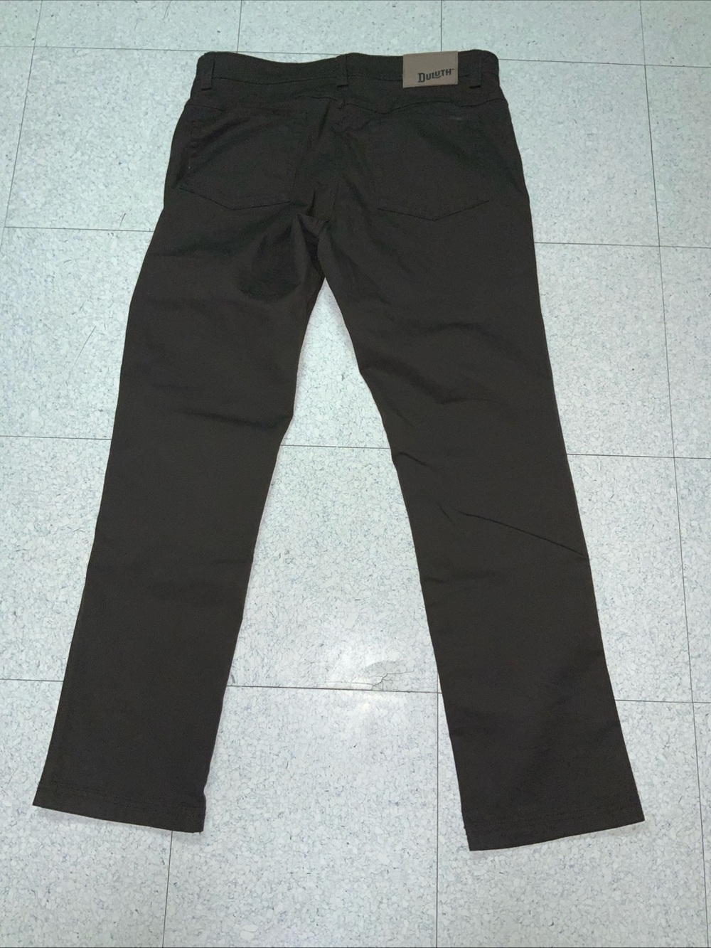 NWOT Duluth Trading Flex Fire Hose Pants NWOT 34x32 Relaxed Fit brown.